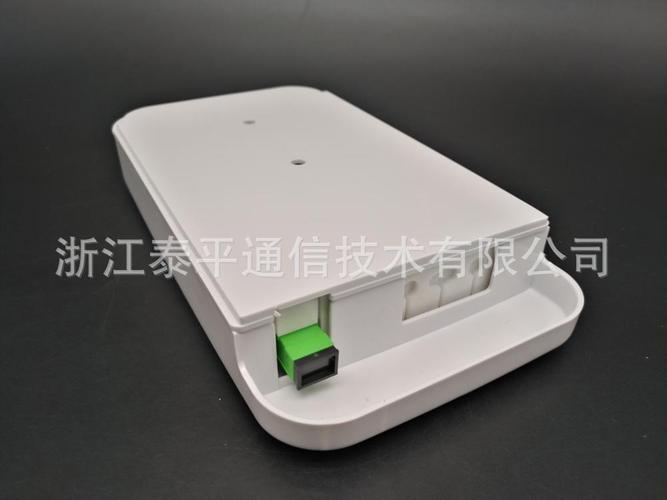 产品特点1.带有防尘装置,防止灰尘进入 2.嵌入式面框,安装方便 3